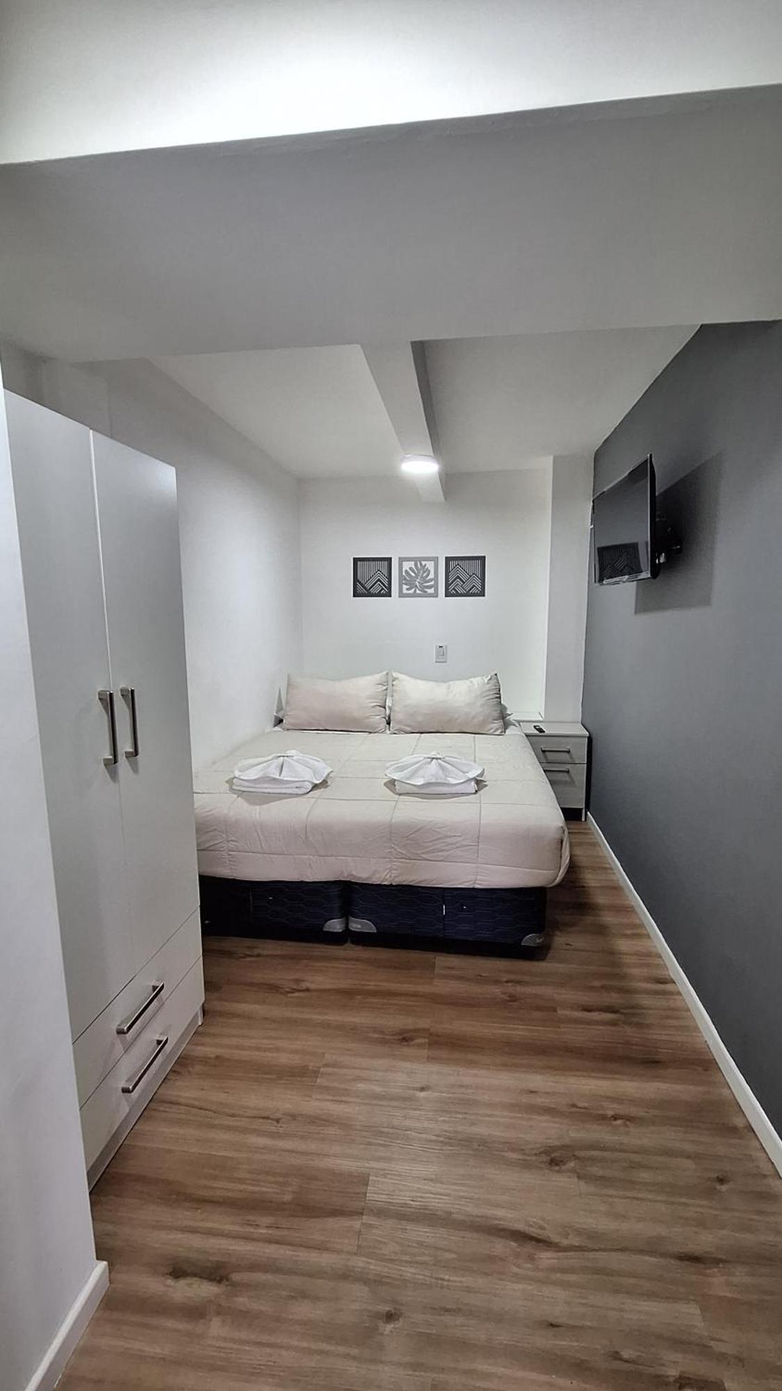 Dones Departamentos Apartahotel *